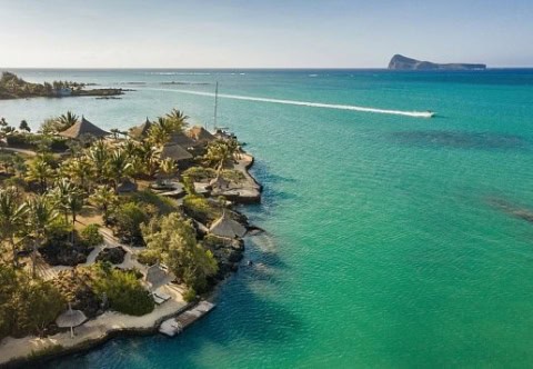 Luftaufnahme der Küste am Paradise Cove Boutique Hotel