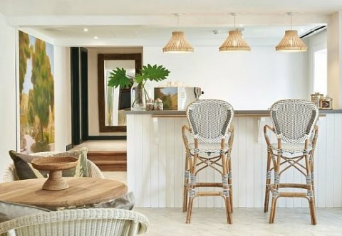 Helle Suite mit Küchenbereich im Paradise Cove Boutique Hotel