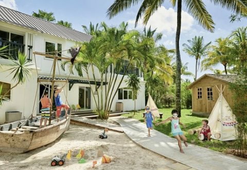 Kinderbereich mit Spielhaus im The Ravenala Attitude Mauritius